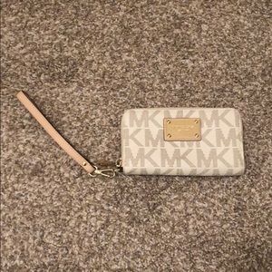Michael Kors Wristlet
